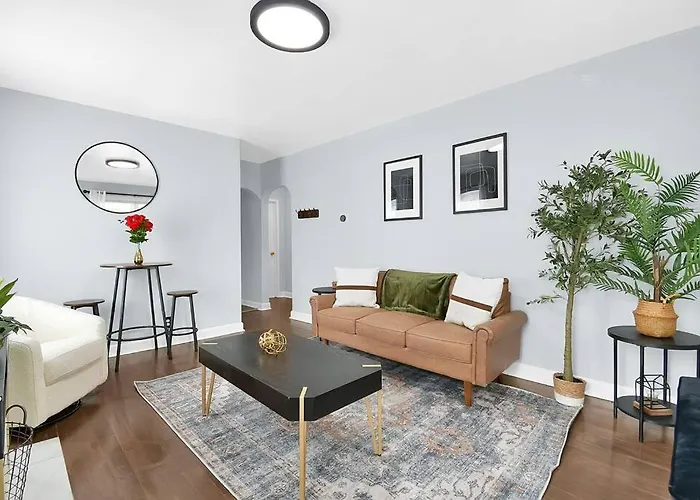 Cozy 3-bedroom In *